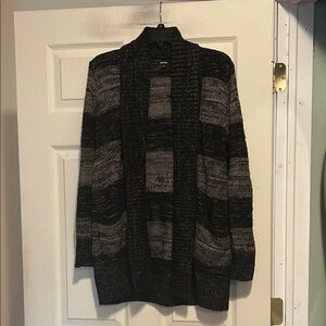 Apt. 9 Cardigan Size Medium Black Gray
